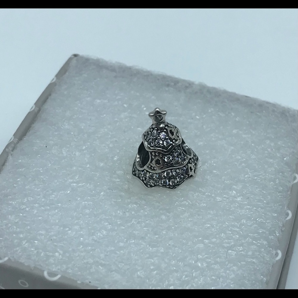 Pandora , “ Twinkling Christmas Tree” CZ Silver S925ALE, charm #
A85-9